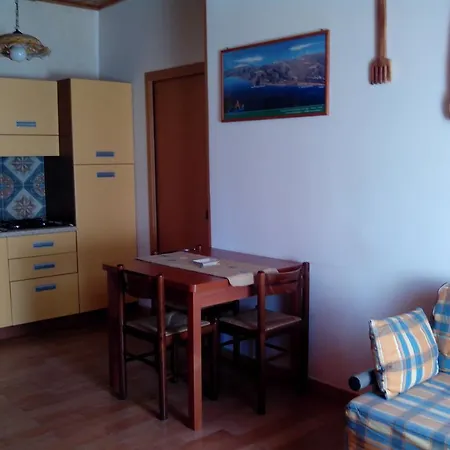 茅舍住宿加早餐旅馆 SantʼAlessio Siculo
